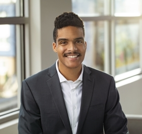 Louis Morgan Headshot