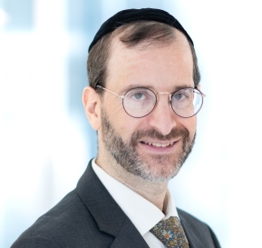 Chaim Headshot 2023