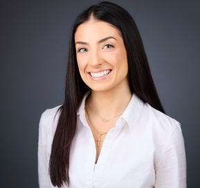 Sydney Headshot
